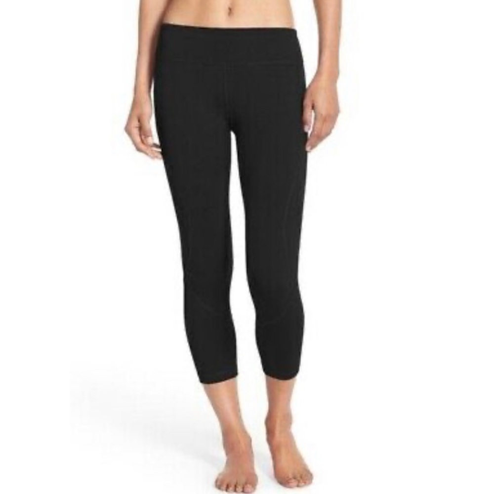 ⭐️NWT⭐️ Zella Slim Fit Live-In Reversible Legging